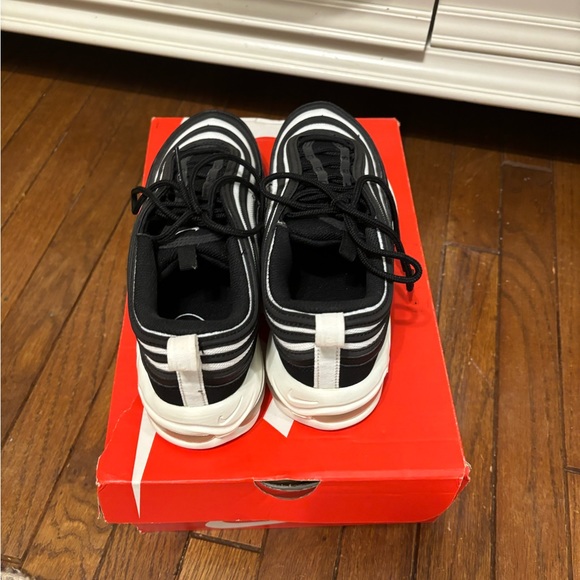 Wmns Air Max 97 'Black Platinum' - Picture 5 of 6